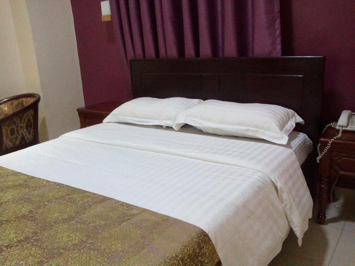 Diamonds Hotel Kampala Exterior photo