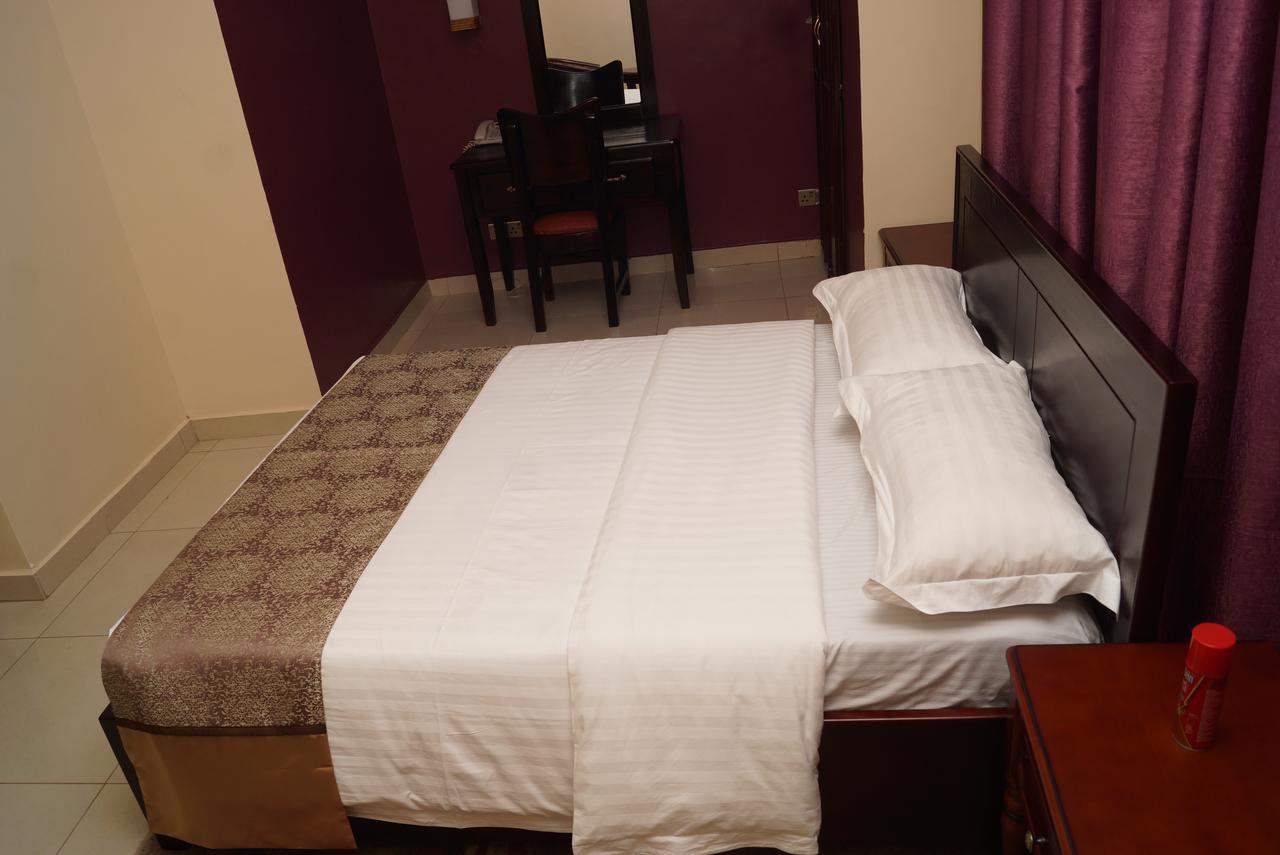 Diamonds Hotel Kampala Exterior photo
