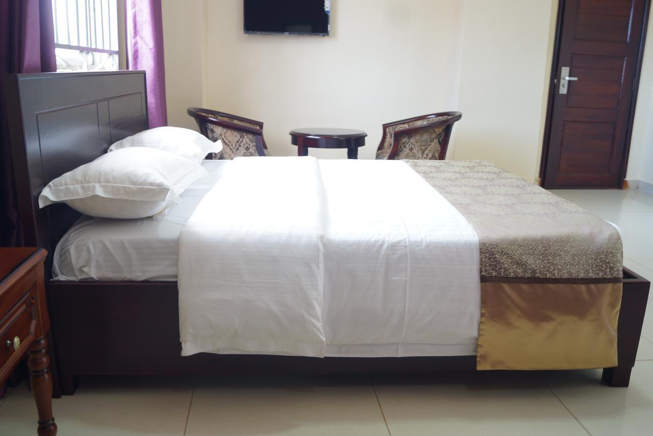 Diamonds Hotel Kampala Exterior photo