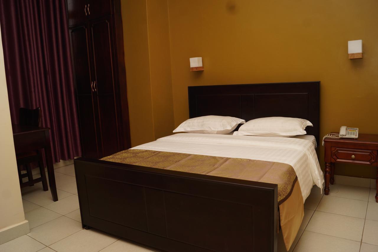 Diamonds Hotel Kampala Exterior photo