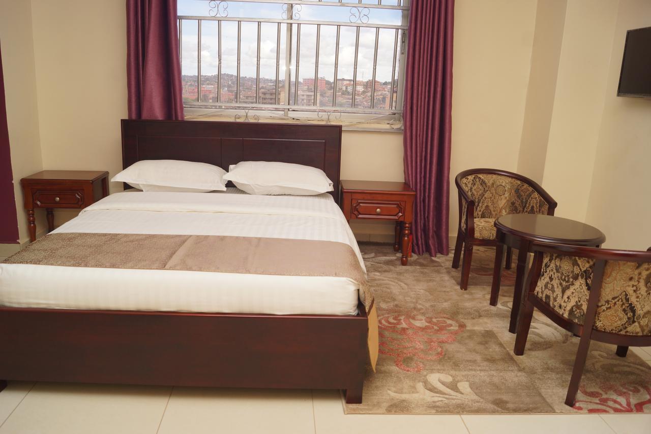 Diamonds Hotel Kampala Exterior photo