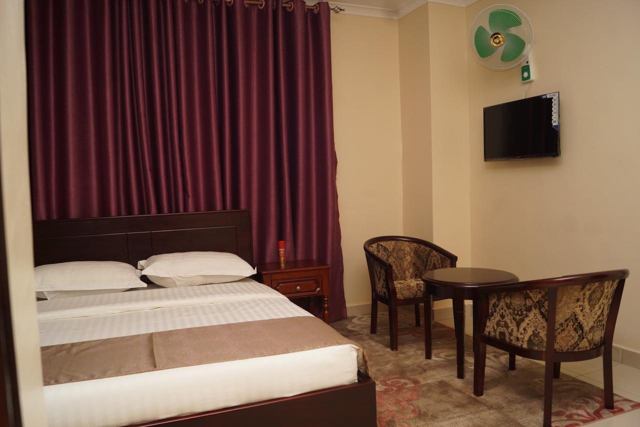 Diamonds Hotel Kampala Exterior photo