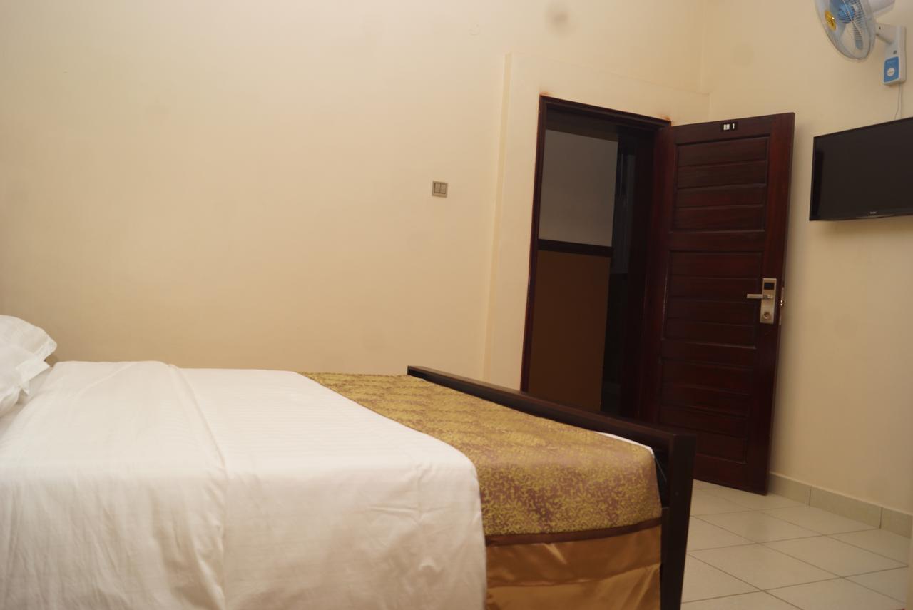 Diamonds Hotel Kampala Exterior photo