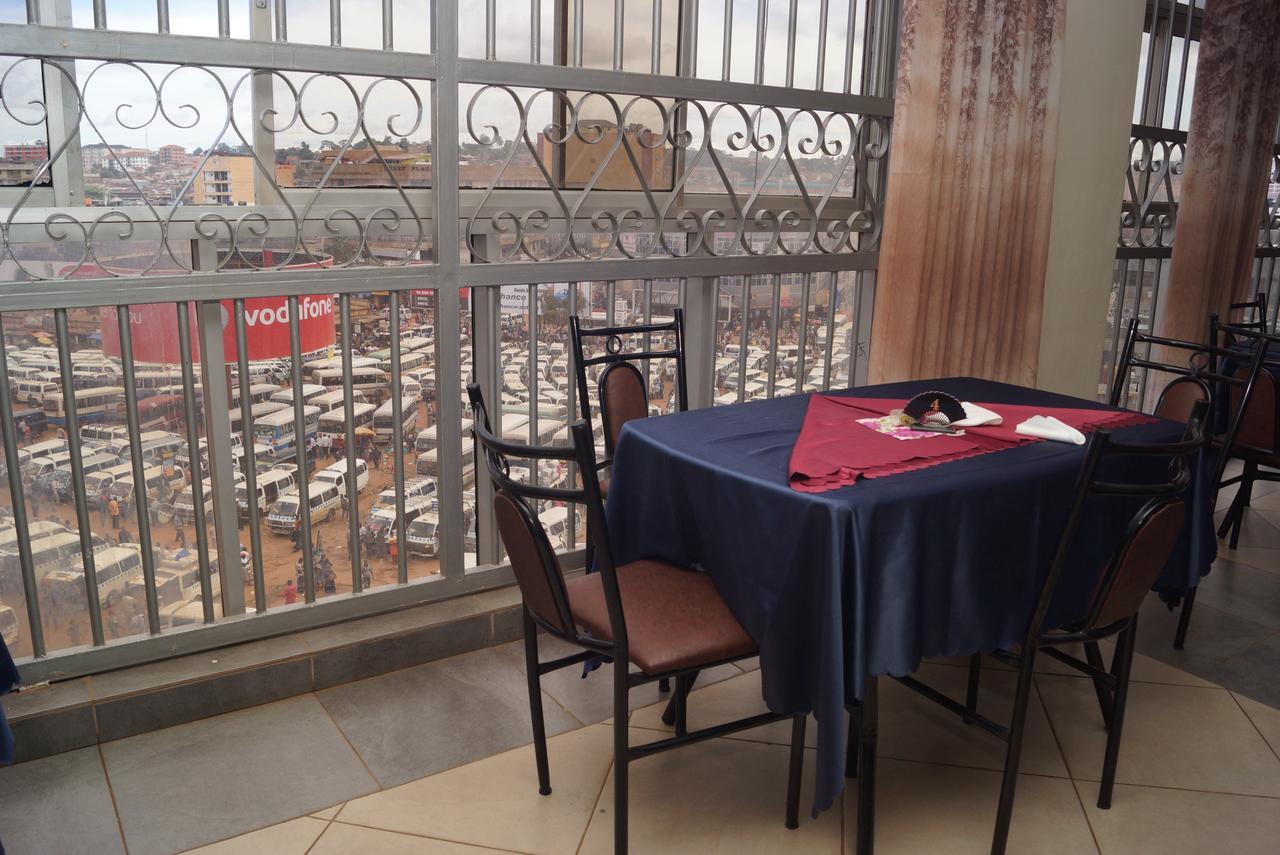 Diamonds Hotel Kampala Exterior photo