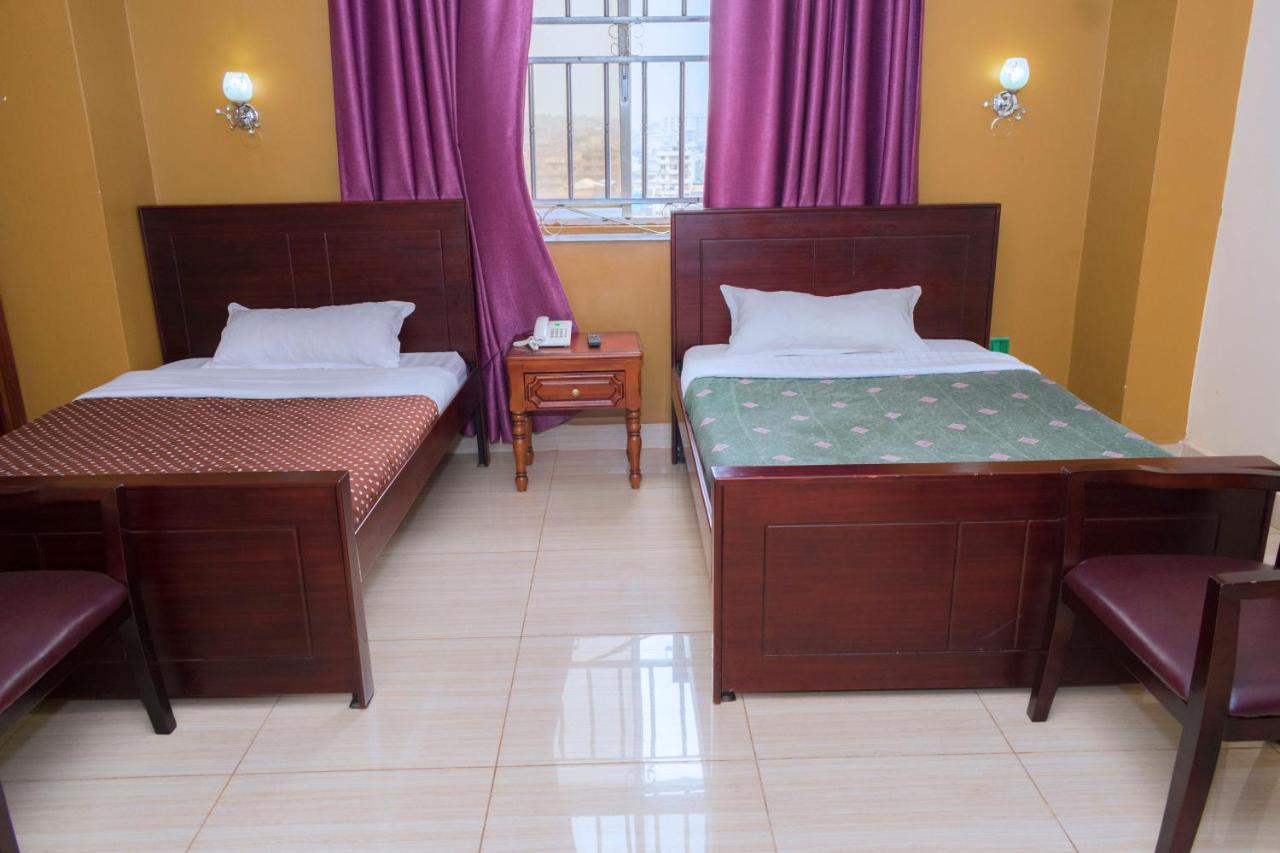 Diamonds Hotel Kampala Exterior photo