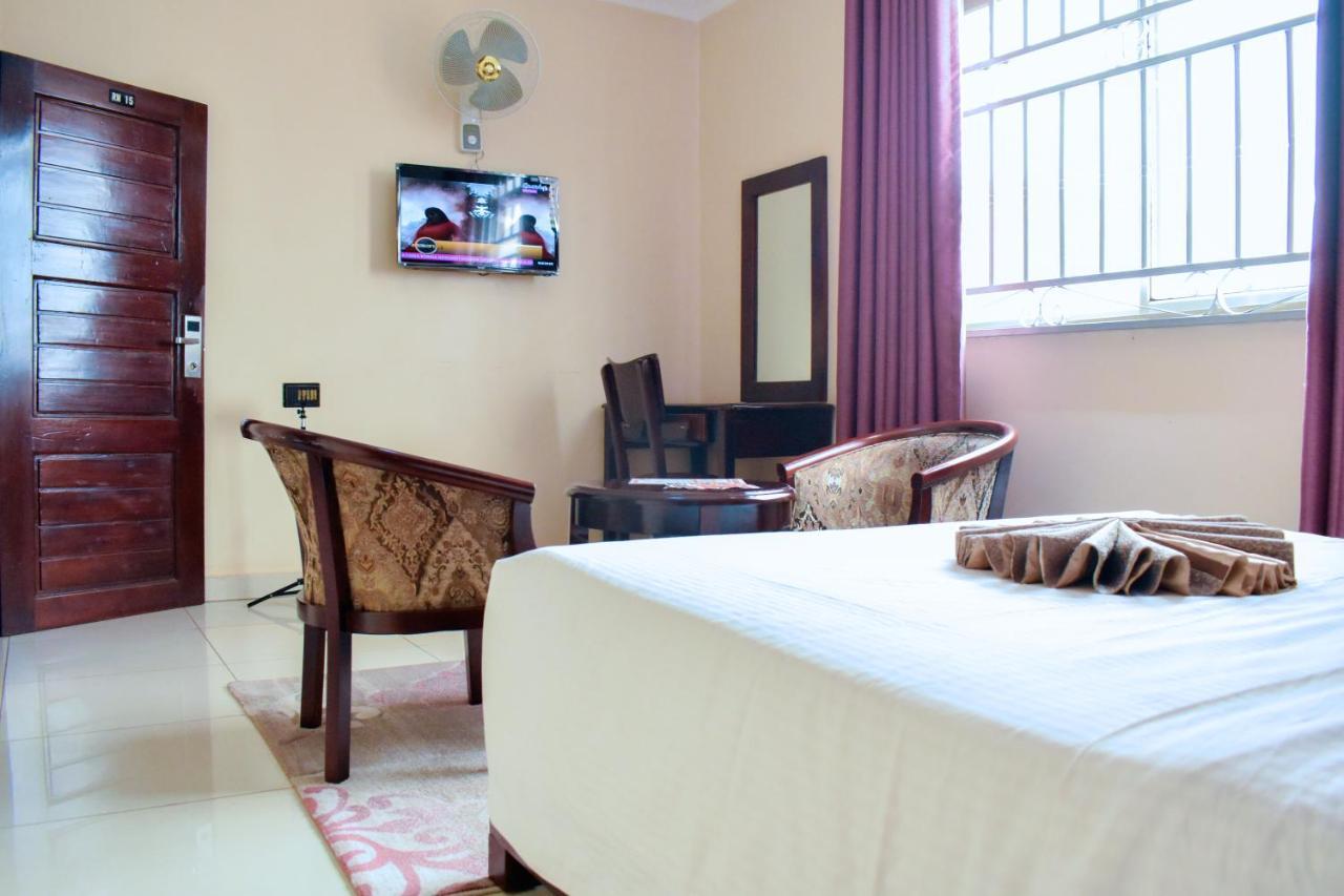 Diamonds Hotel Kampala Exterior photo