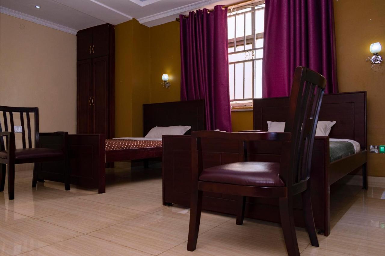 Diamonds Hotel Kampala Exterior photo