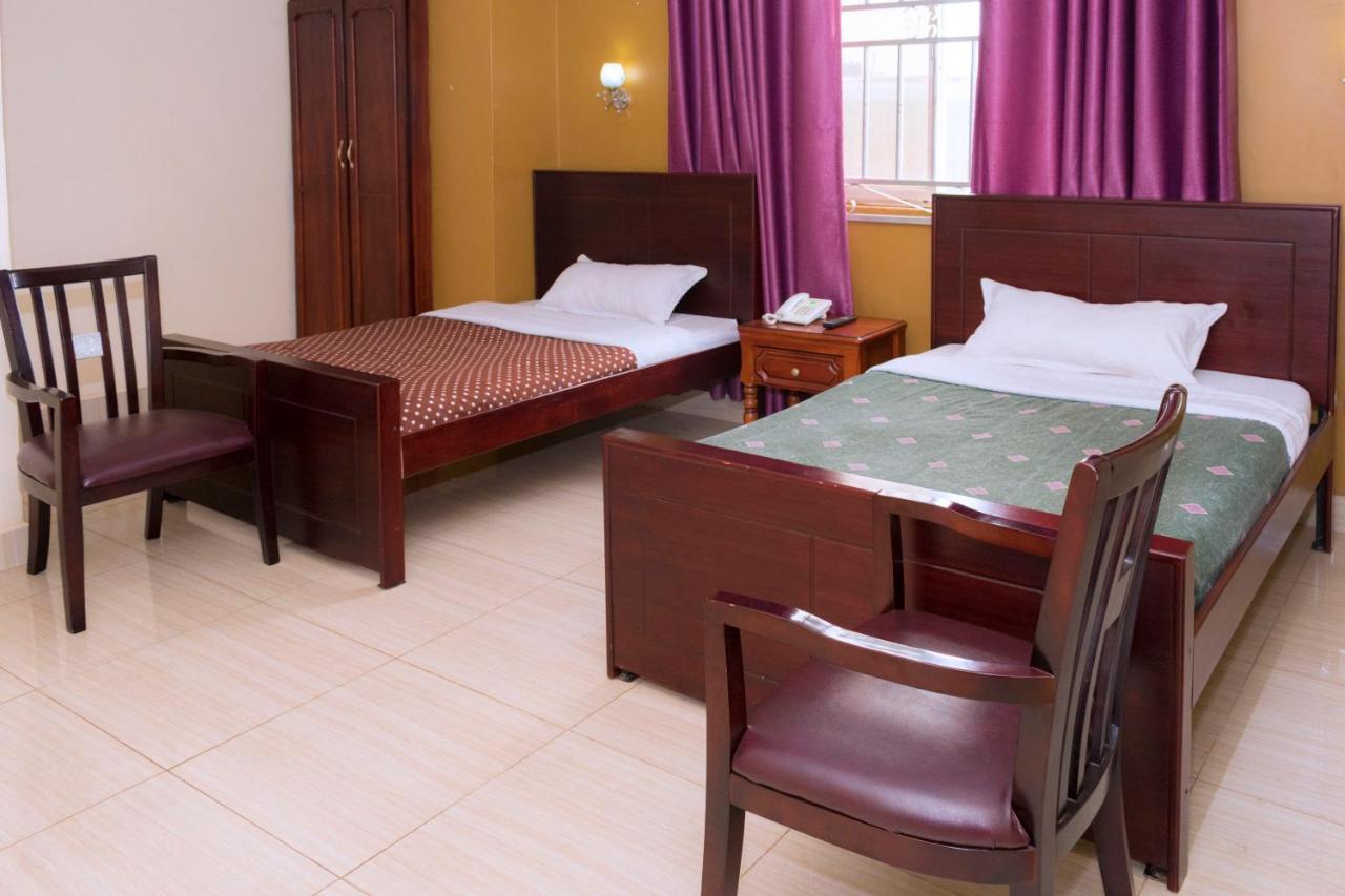 Diamonds Hotel Kampala Exterior photo